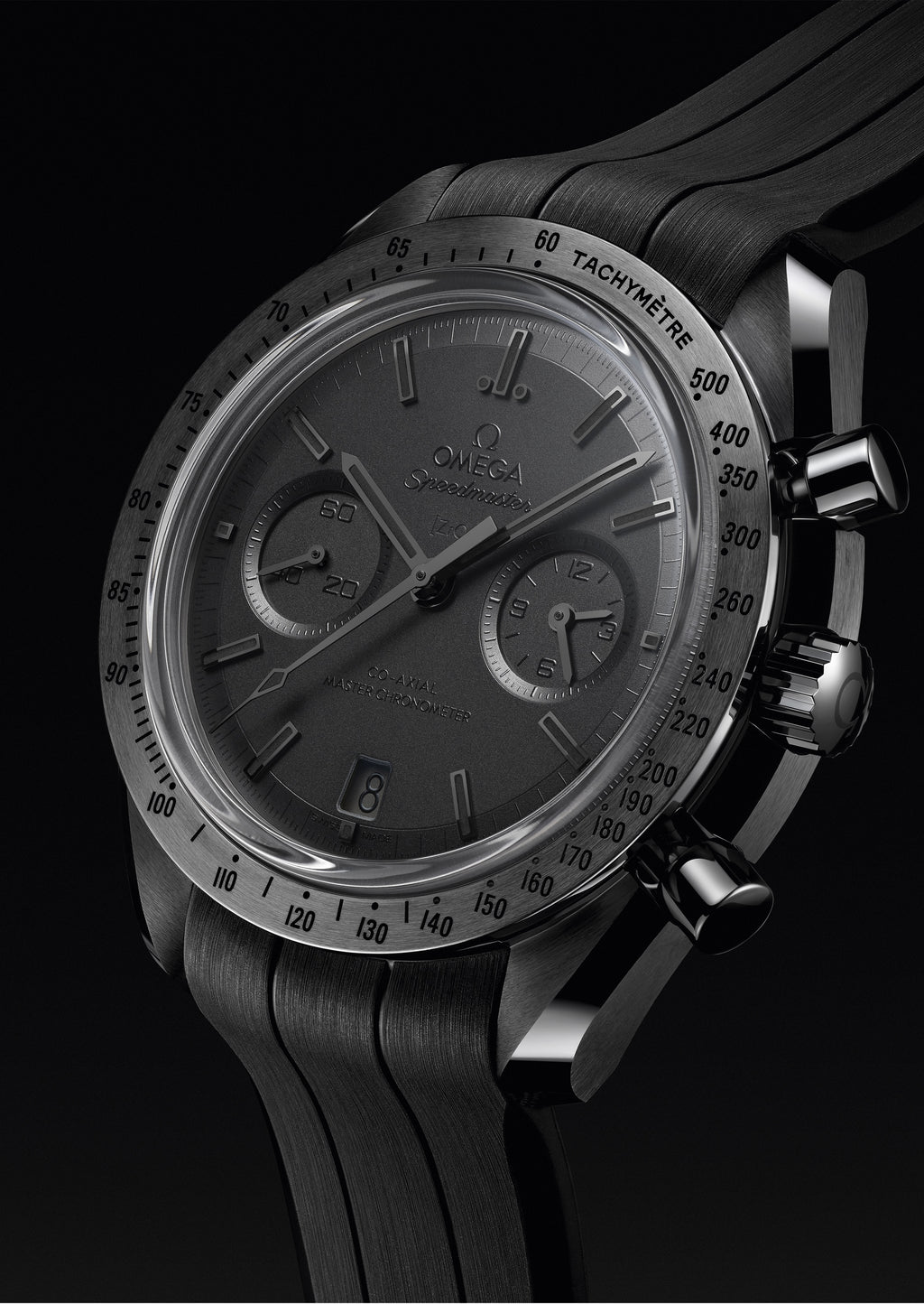 Speedmaster Dark Side of the Moon, 44,25 mm, cerâmica preta em bracelete de borracha