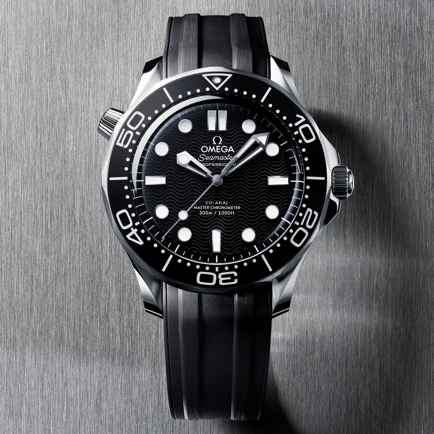 Seamaster Diver 300M 42mm aço com bracelete de borracha