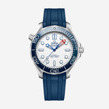 Seamaster Diver 300M Edição AMERICA'S CUP, 42 mm, aço com bracelete de borracha