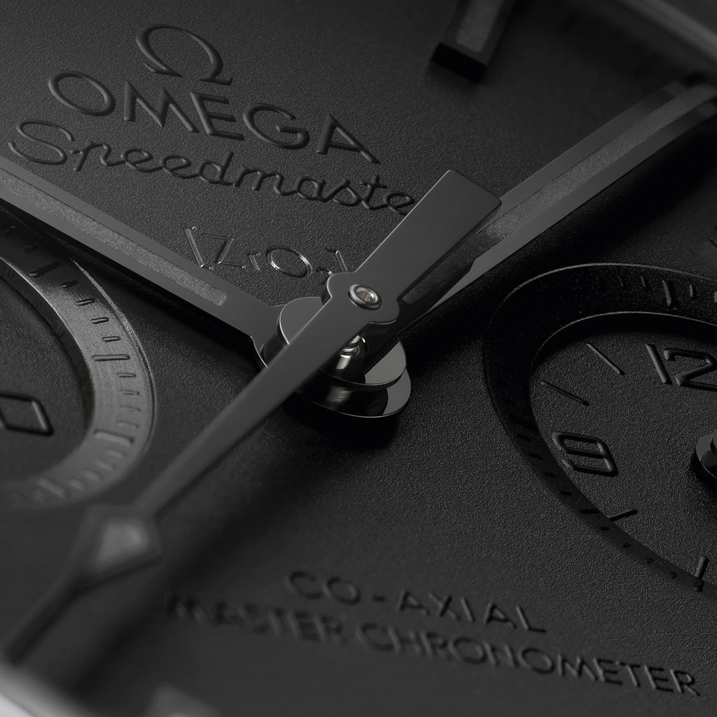 Speedmaster Dark Side of the Moon, 44,25 mm, cerâmica preta em bracelete de borracha