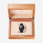 Speedmaster Dark Side of the Moon, 44,25 mm, cerâmica preta em bracelete de borracha